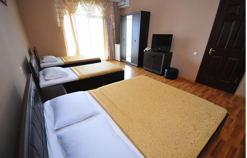 Prestige Hotel Batumi Esterno foto