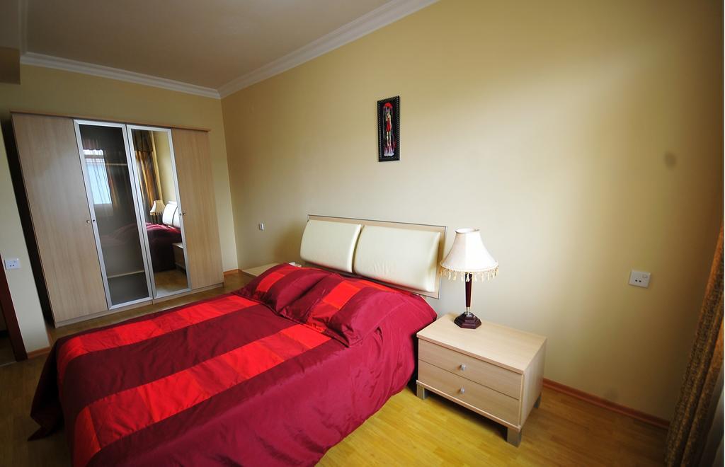 Prestige Hotel Batumi Esterno foto