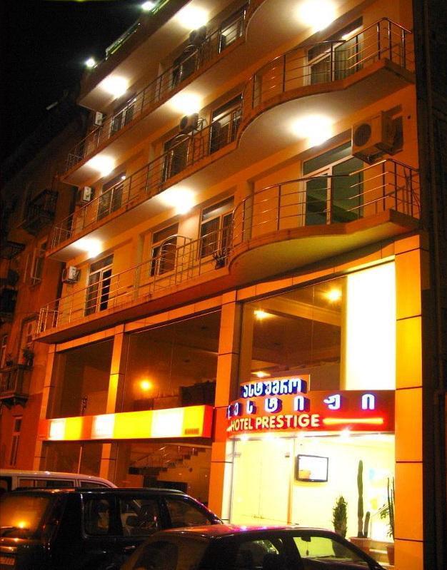 Prestige Hotel Batumi Esterno foto