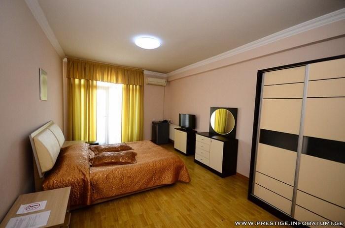 Prestige Hotel Batumi Esterno foto